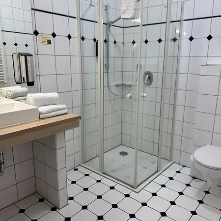 아파트 Modernes Fuer Monteure Und Geschaeftsreisende 바트에센
