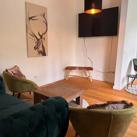 Modernes Fuer Monteure Und Geschaeftsreisende Apartman